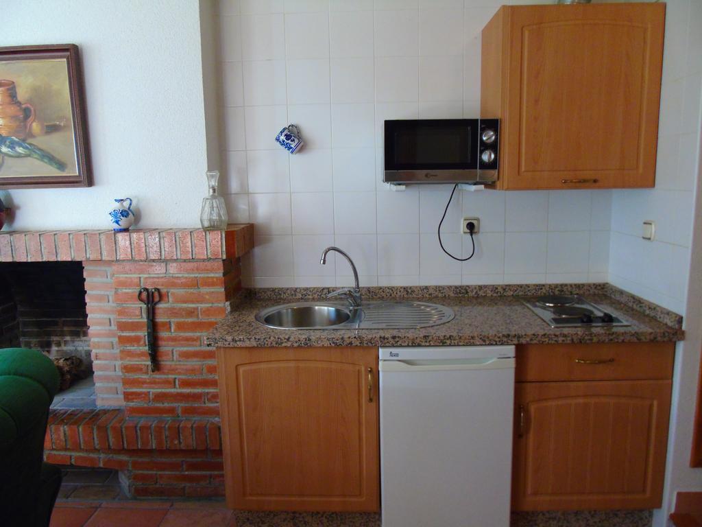 Apartamentos Turisticos Cumbres Verdes La Zubia  Værelse billede