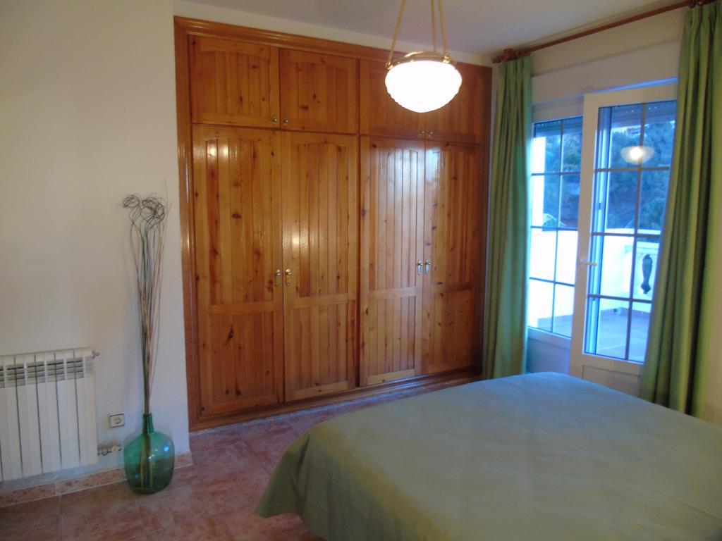 Apartamentos Turisticos Cumbres Verdes La Zubia  Værelse billede