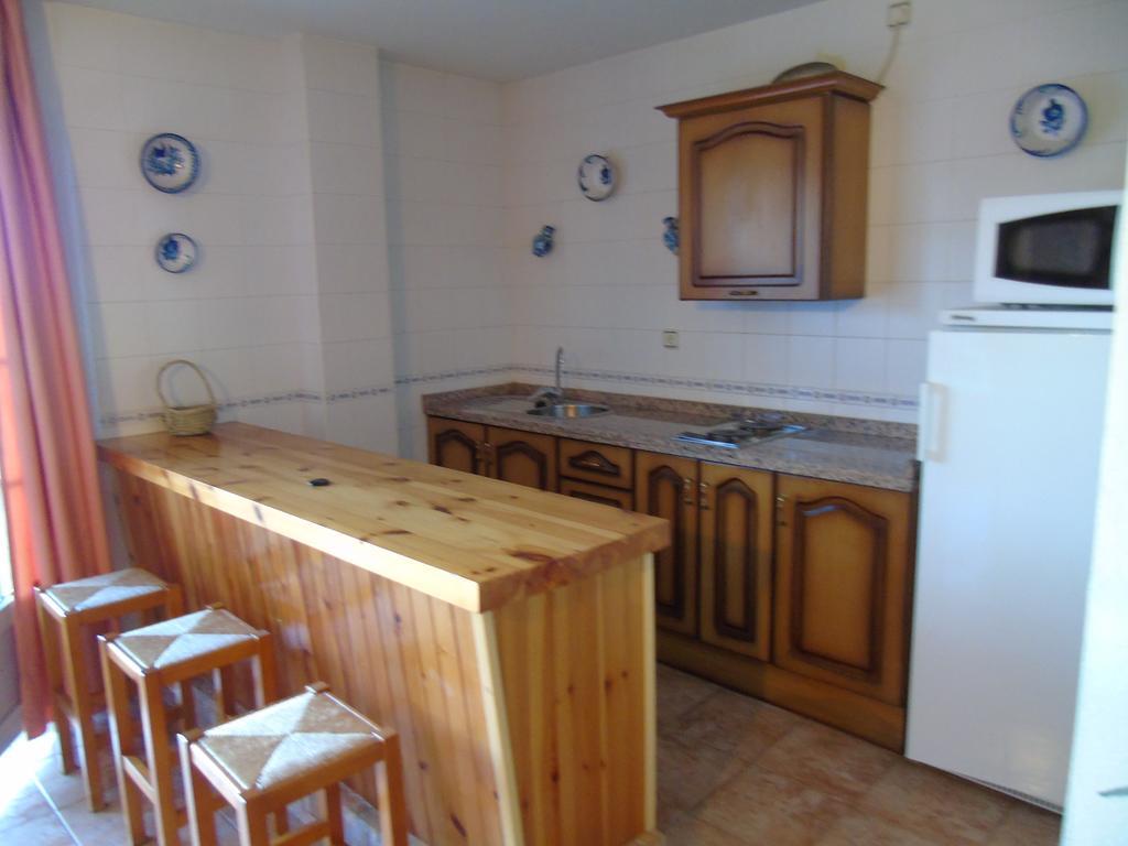 Apartamentos Turisticos Cumbres Verdes La Zubia  Værelse billede