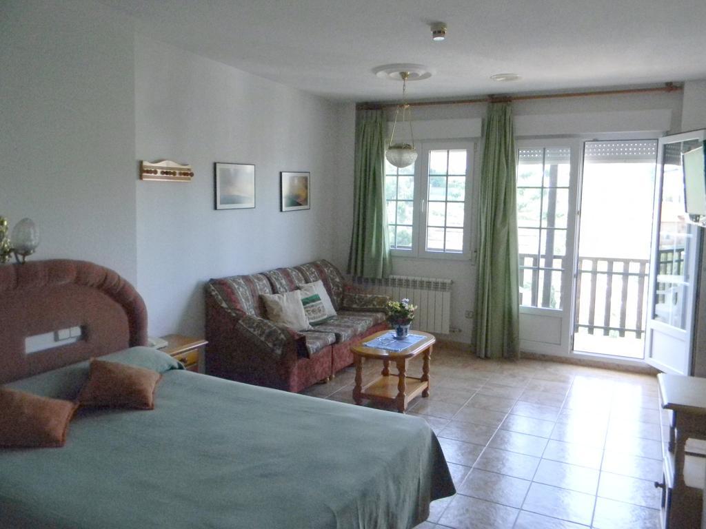 Apartamentos Turisticos Cumbres Verdes La Zubia  Eksteriør billede